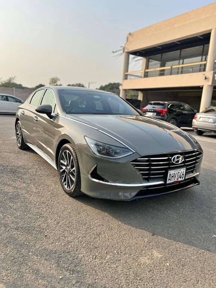 Hyundai Sonata 2.5 2022 Punjab Registered – First Owner, Like New – For Sale in Multan